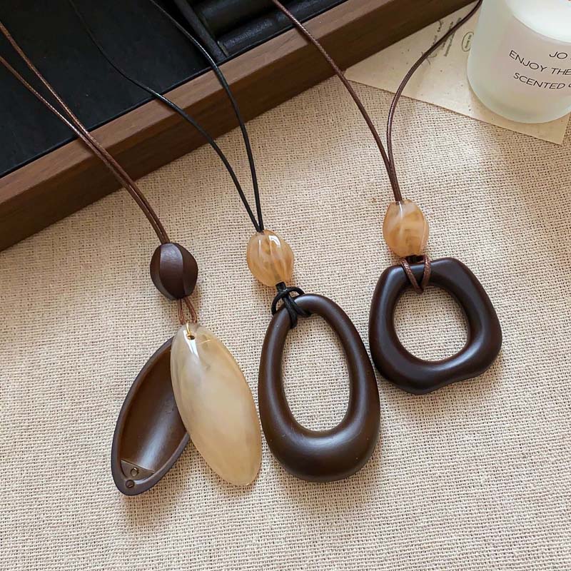 Chinese Style Geometric Irregular Oval Pendant Necklace for Women Retro Adjustable Long Wax Rope Necklace Birthday Party Jewelry