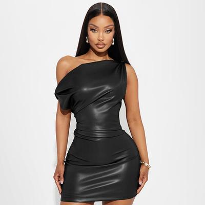 Spring and Summer Sloping Shoulder Style Hip Hugging Dress, European and American Fashionable Women's Sexy Short Skirt