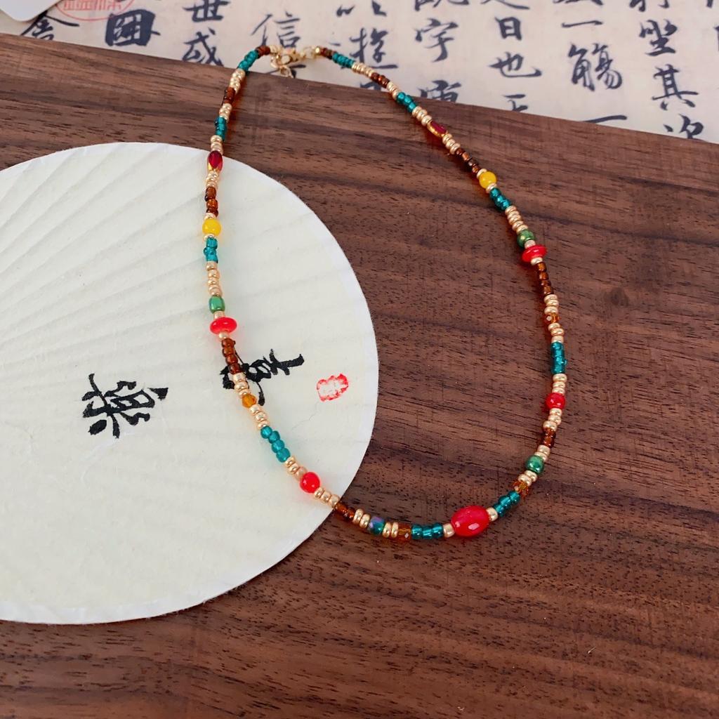 Retro beaded necklace women's ins niche design rice bead collarbone chain versatile high-end antique necklace accessories