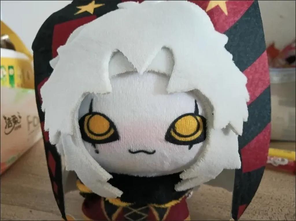 New Hot 10cm Pierrot The Freak Circus Freaks Plush Doll Cute Anime Peripherals Toy Birthday Christmas Gift