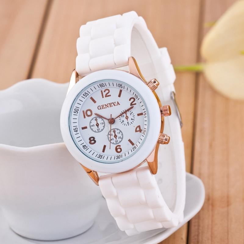 Fashionable Women's Watch Luxury Quartz Movement Silicone Band Wristwatch for Ladies