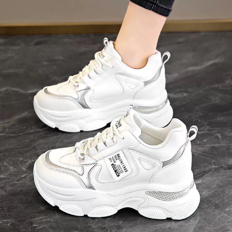 Factory straight hair inner height increase dad shoes 2025 new women's spring and autumn platform sports shoes show smaller casual women's shoes