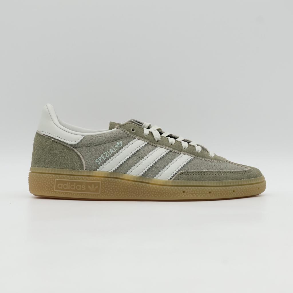 JR0850 adidas Originals Handball Spezial Silver Pebble Orbit Grey Gum (Women's)