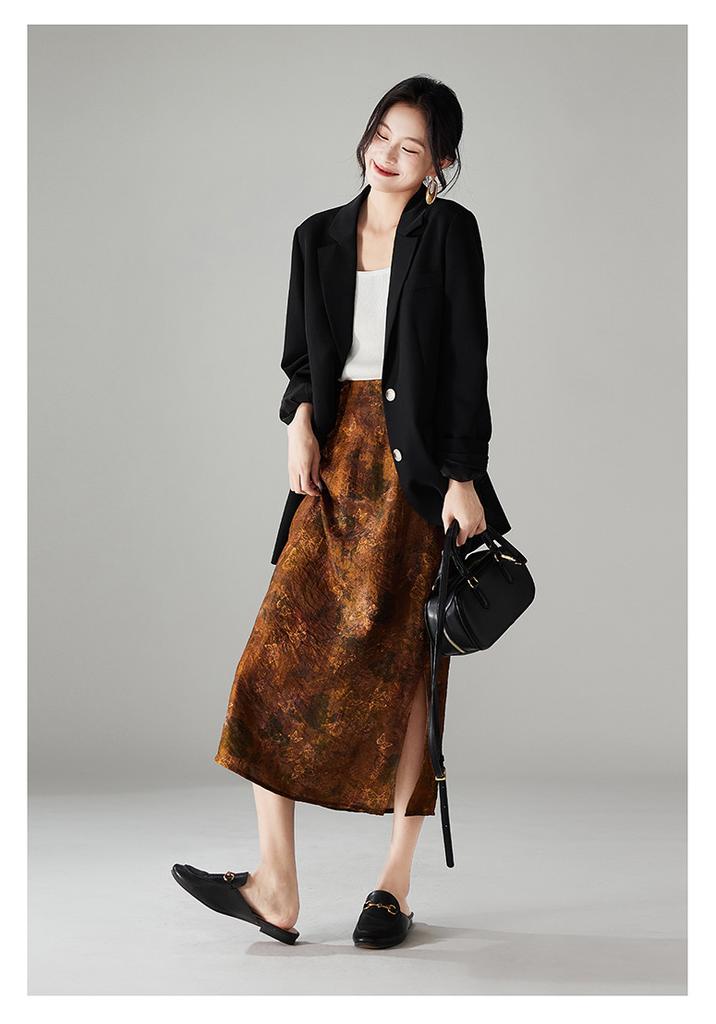 National style high waisted printed midi skirt with 2026 spring temperament, versatile for commuting, mid length straight leg slit skirt