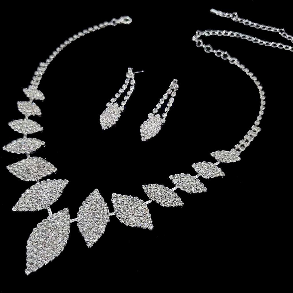 New Necklace, Earrings Set, Rhinestone Collarbone Item, Bridal Jewelry Chain, Diamond-encrusted Banquet Set Chain.