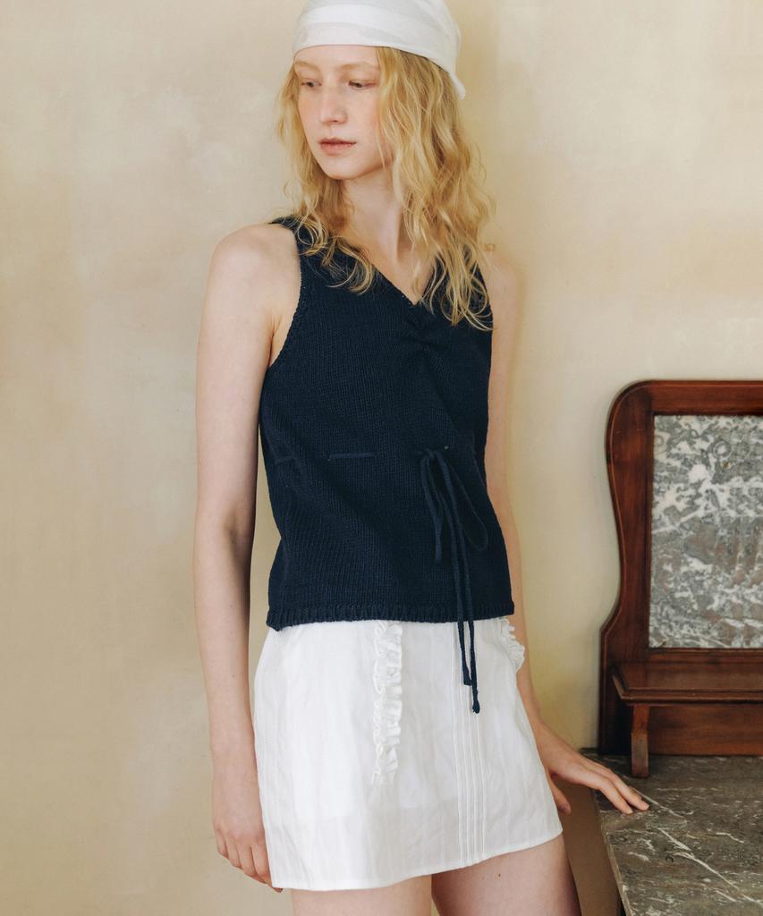 ANDNEEDS Vienne Sleeveless Top (Navy)