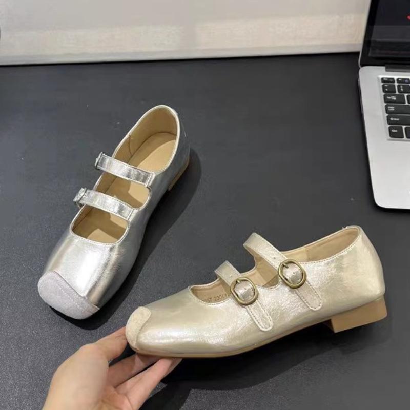 Fashion 2025 Women's Lightweight Flat Shoes  New Square Head Shallow Mouth Buckle Soft Ballet Shoes Comfortable Leather Single Shoes