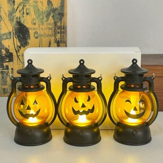 Retro LED Kerosene Lamp Candle Light - Handheld Holiday Decoration and Creative Atmosphere Ornament.