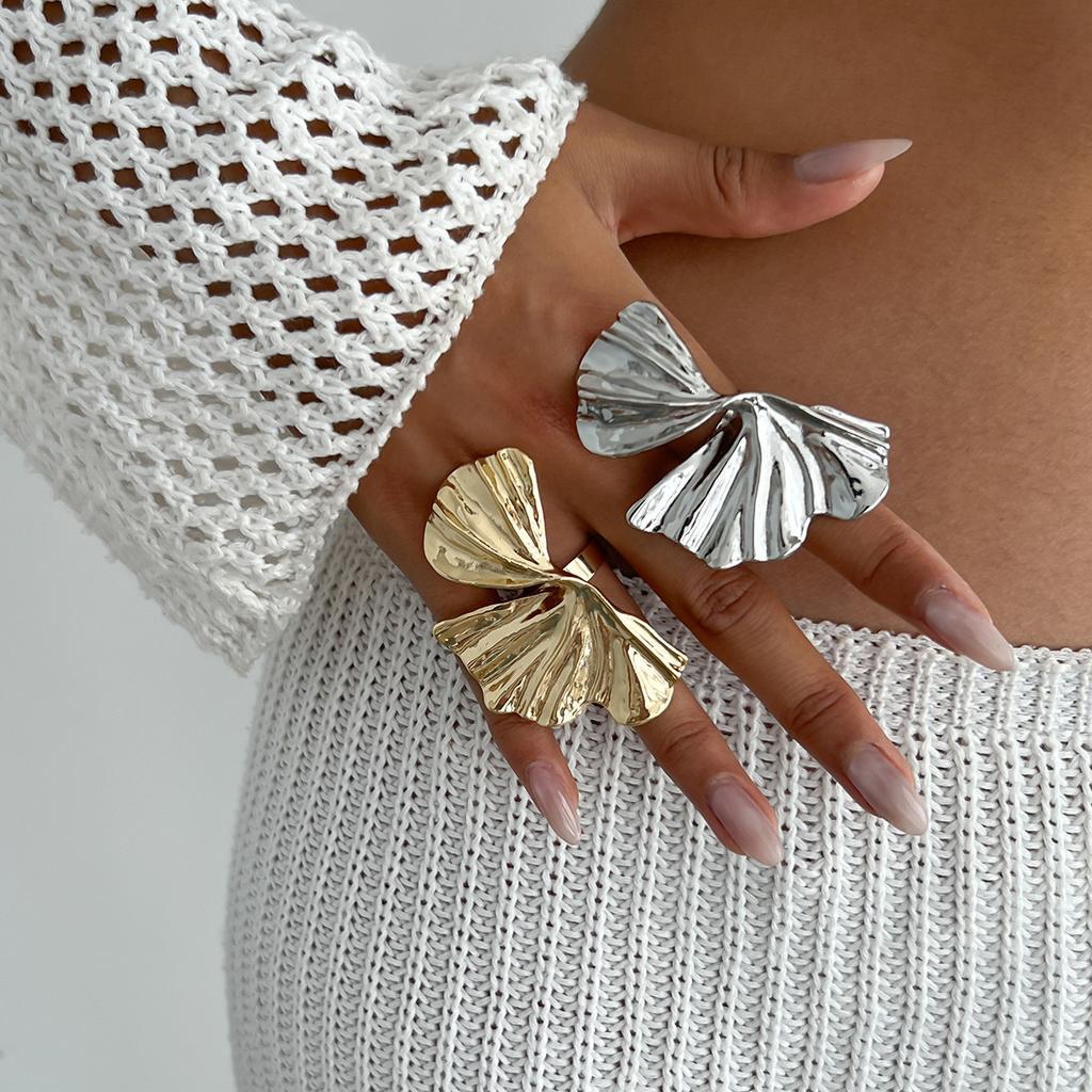 Design Sense Irregular Metal Fan Ring Personality Exaggerated Three-Dimensional Ginkgo Biloba Ring Joint Ring