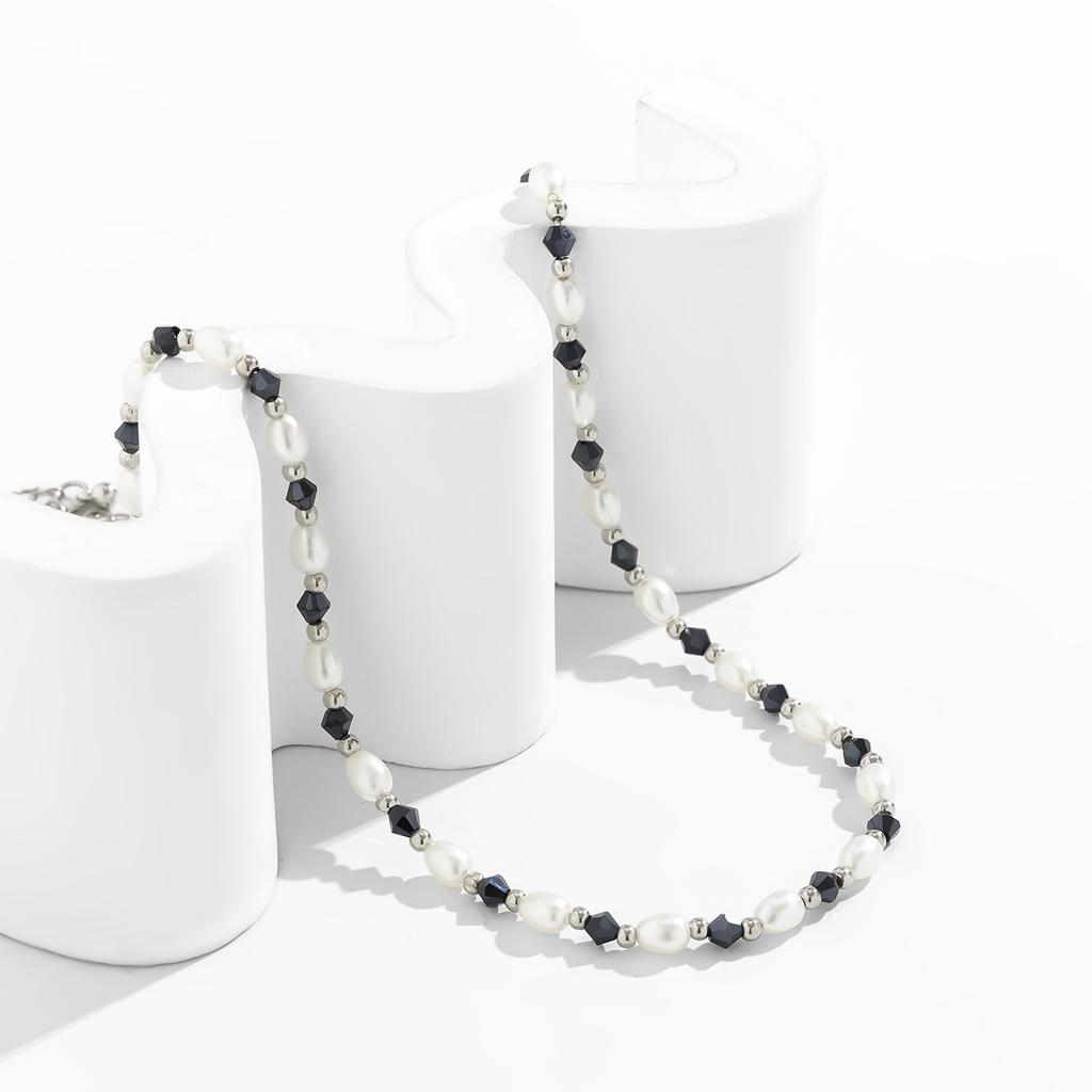 Personalized Simple Imitation Pearl Beads Fashionable Black Geometric Crystal Collarbone Chain Necklace for Men