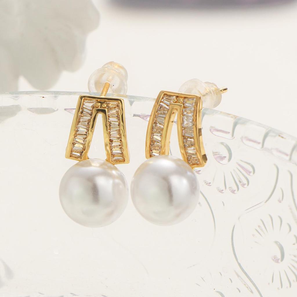 LNCHRAN Gold Copper Trapezoid Stud Earrings with Cubic Zirconia & Faux Pearl for Women