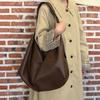2025 New Retro Premium Soft Leather Shoulder Bag Fashionable Versatile Casual Dumpling Bag Large Capacity Commuter Tote Bag