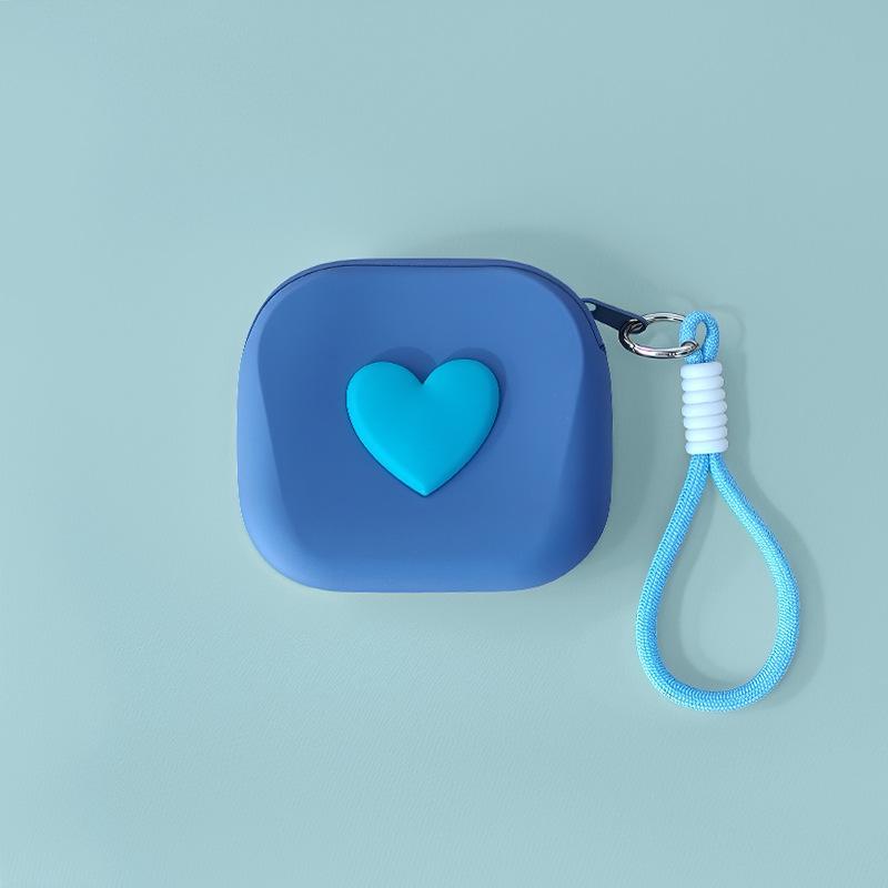

Heart-Shaped Small Square Bag for Wireless Earphones,Card Holder and Coin Purse, Suitable for Birthday Holiday Party Christmas