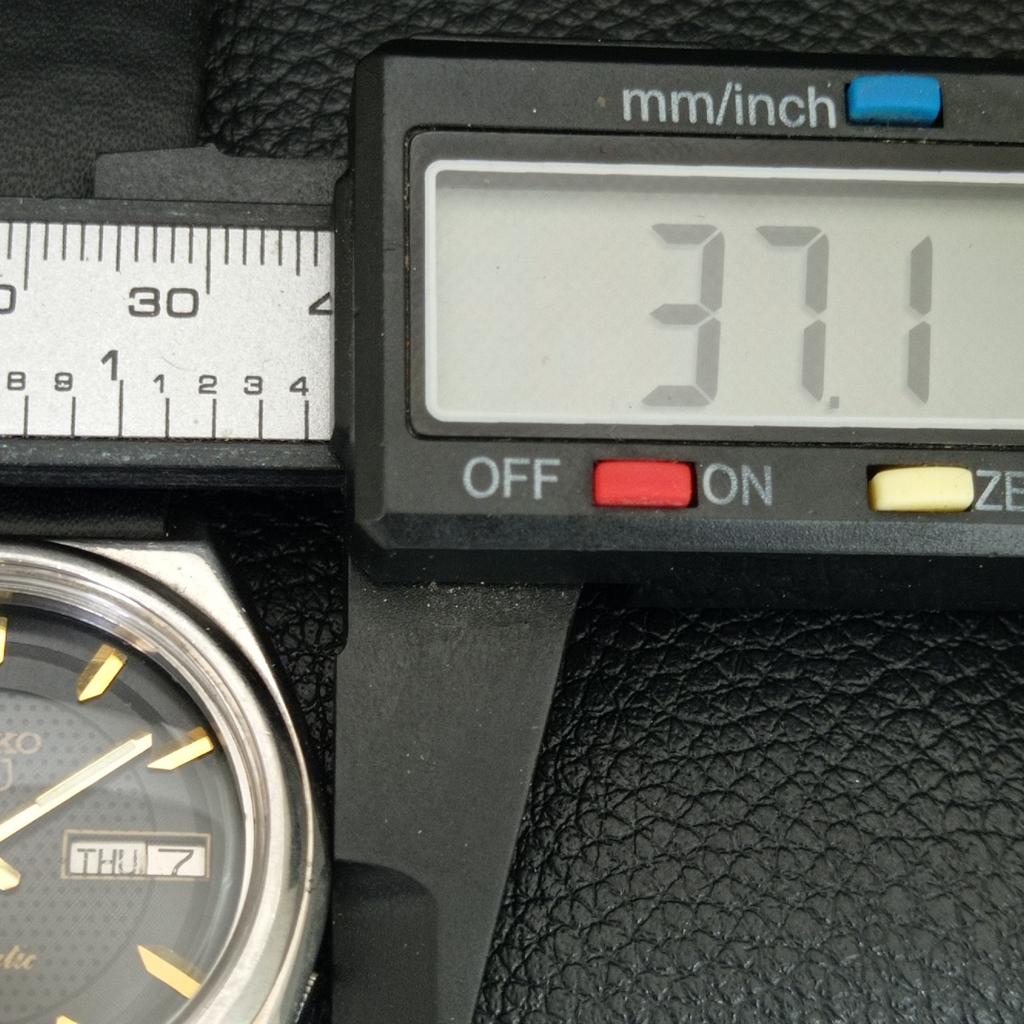 AUTOMATIC VINTAGE SEIKO 5 JAPAN MENS BLACK COLOR DIAL WATCH a707792-1