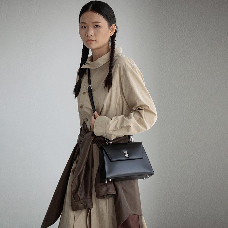 VENOF  Red Wedding-Themed Genuine Leather Handbag: Crossbody, Single-Shoulder & Top-Handle, Premium & Unique Style