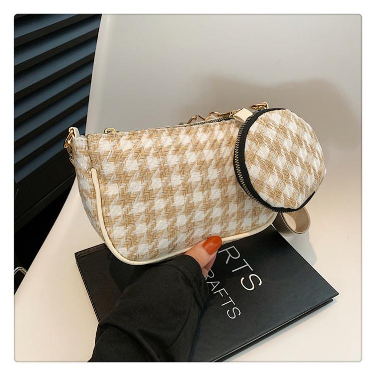 

Fashionable Crossbody Diagonal Shoulder Bag For Winter 2023 бежевий