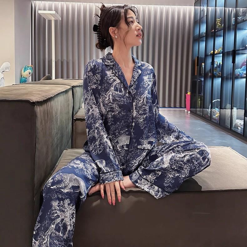 

Женский пижамный комплект из ледяного шелка «Сто зверей 2025»: Роскошная домашняя одежда с длинным рукавом и брюками для весны/осени XL синий