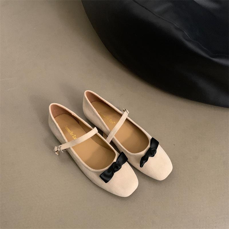 

French bow square head Mary Jane shoes girl 2025 new light mouth fairy color matching late evening wind grandma shoes single shoes 40