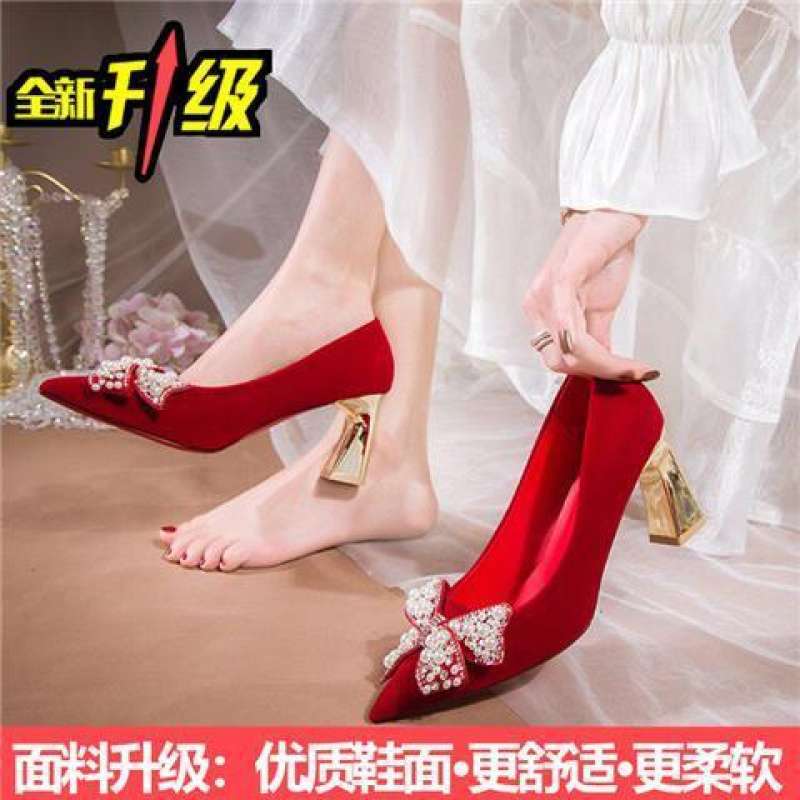Red wedding shoes women's flat 2025 new bridal shoes are not tired, pregnant women can wear Chinese-style Xiuhe wedding shoes