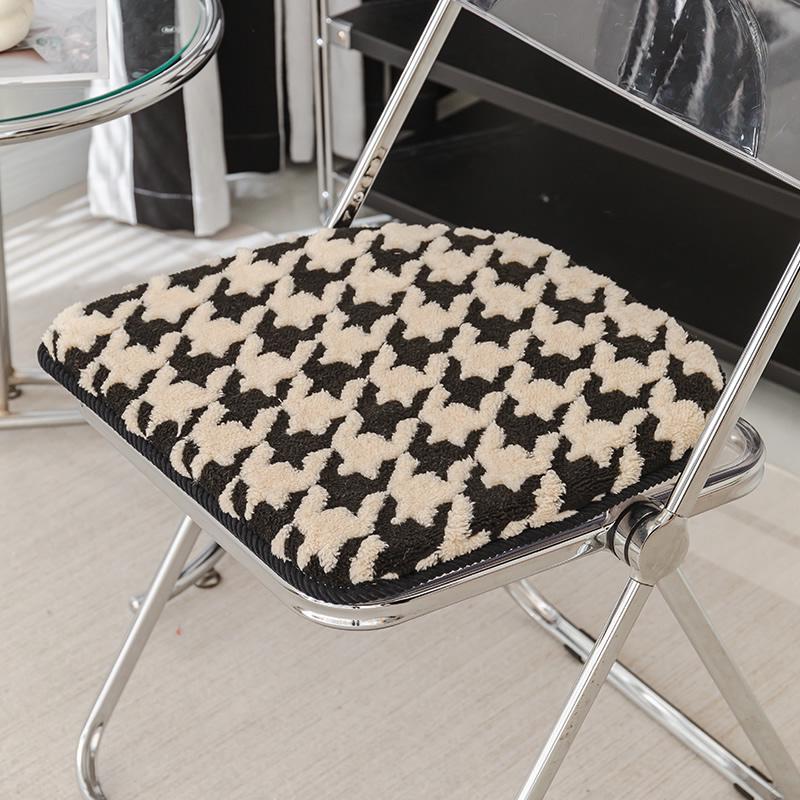 

Thickened Winter Plush Houndstooth Chair Cushion: Horseshoe & Square Shapes 40*40 cm [Square]
