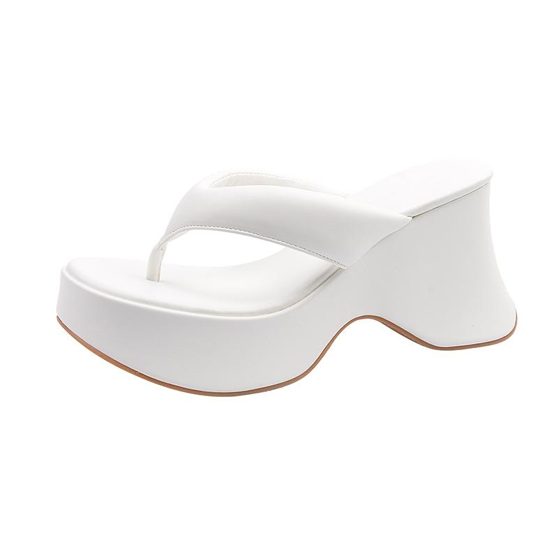 Flip-flop slope heel toe sandals women 2025 summer new open-toed muffin thick-bottomed non-slip casual beach slippers
