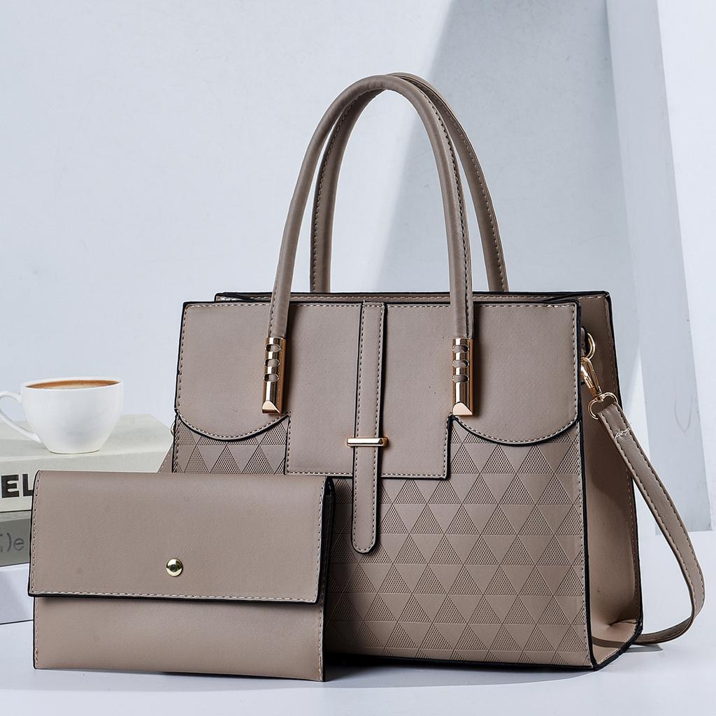 2026 New Women's Bag Fashion Versatile Casual Simple High-end Shoulder Crossbody Light Luxury Niche