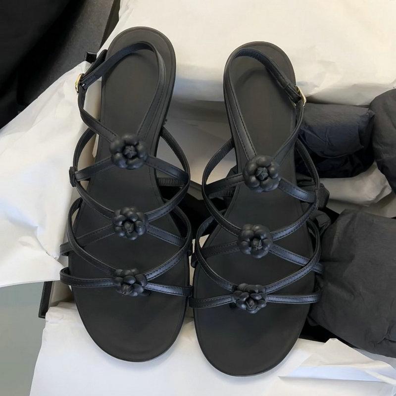 Small Camellia Flat Sandals For Women Hollowed Out Roman Shoes Designer Sandals For Students Sandals For Casual Women Sandals