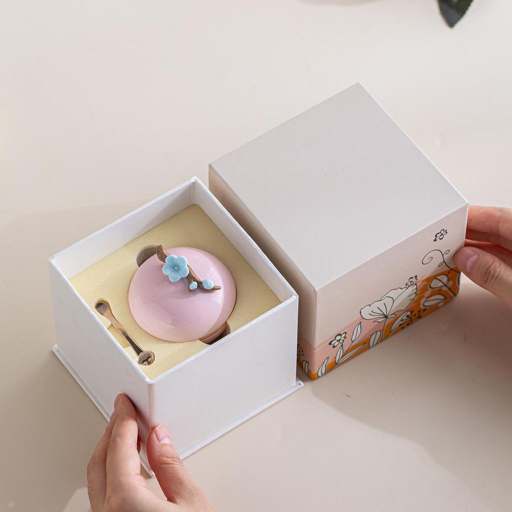 Ancient Style Solid Perfume Gift Box: Handmade Ceramic Bottle with Long-lasting Fragrance.