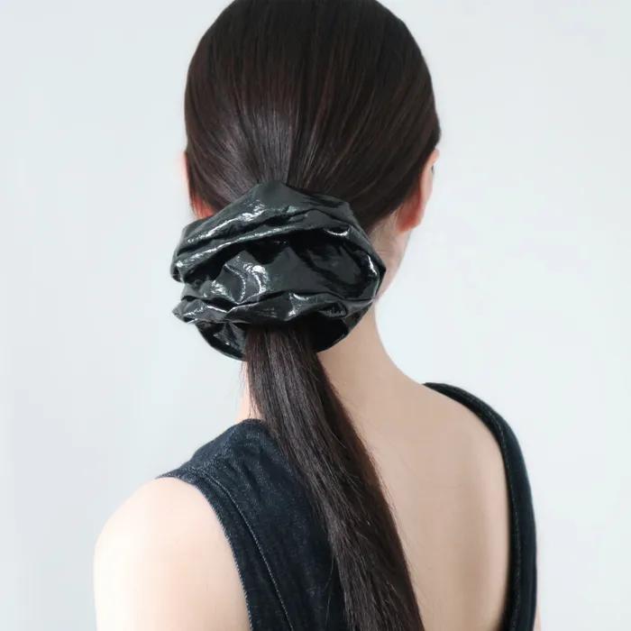 GLOSSY TEXTURED HAIR SCRUNCHIE (2COLOR)