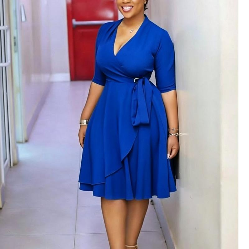 Plus Size Solid Color Tie Waist V Neck Half Sleeve Mid Length Dress