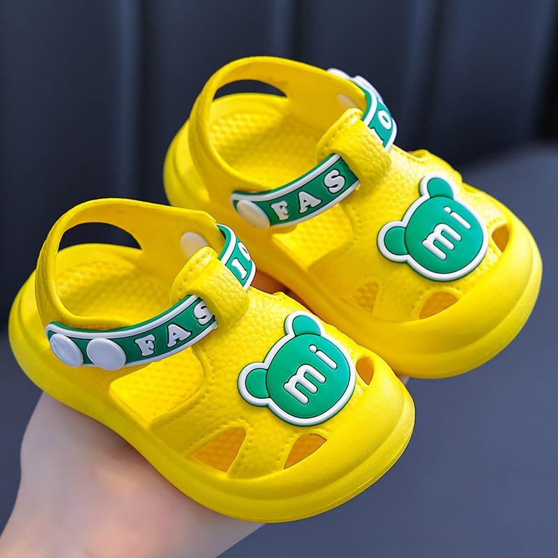 Children's New Summer Style Cartoon Closed-Toe Hole Sandals, Infant Anti-Slip Soft-Soled Sandals/Slippers for Toddlers and Young Children.