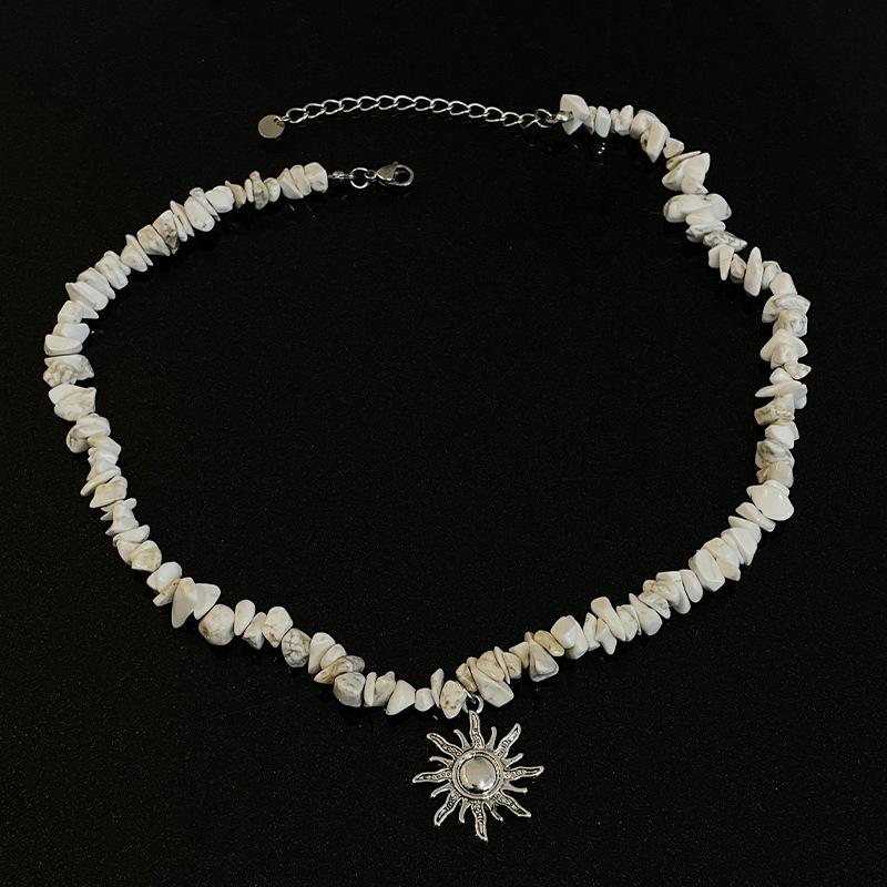 Retro Hip Hop Ethnic Style Sun Pendant Necklace Beaded Collarbone Chain For Women Neck Decor Accessories Gift