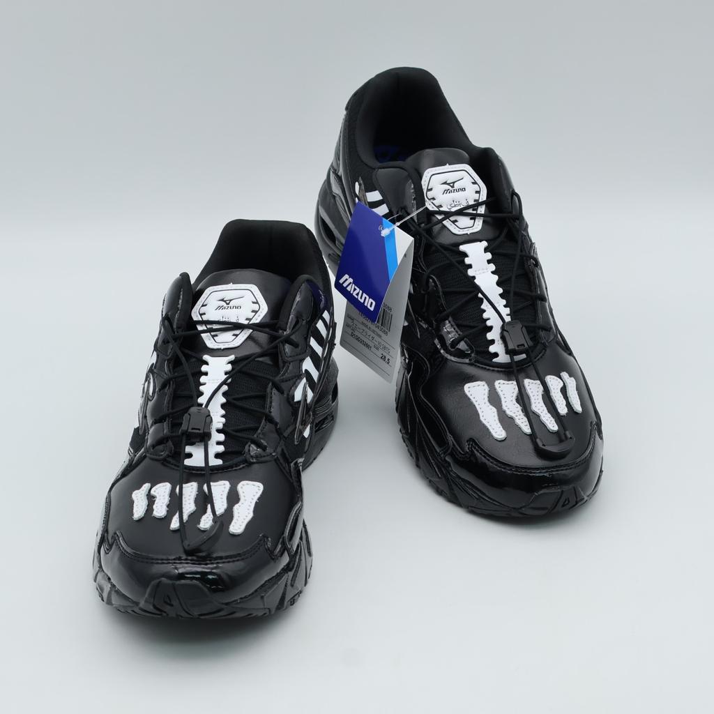 D1GD252601 SBTG Mizuno Wave Rider 10 Black Black White (Men's)