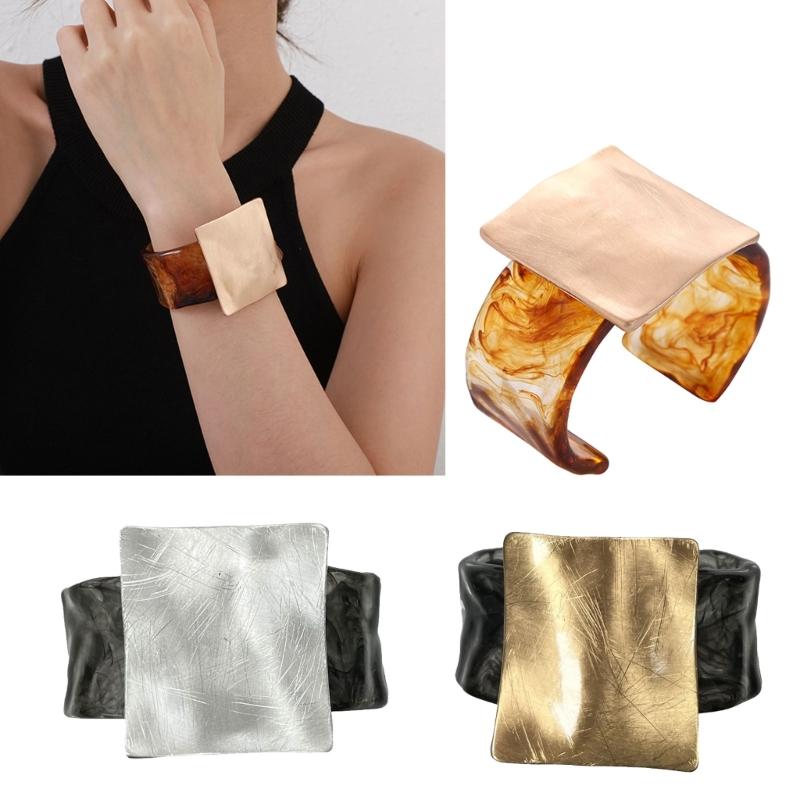 Geometric Brushed Square Metal Bracelet Elegant Bangle Adjustable Wristband Accessories for Modern Fashionable Women