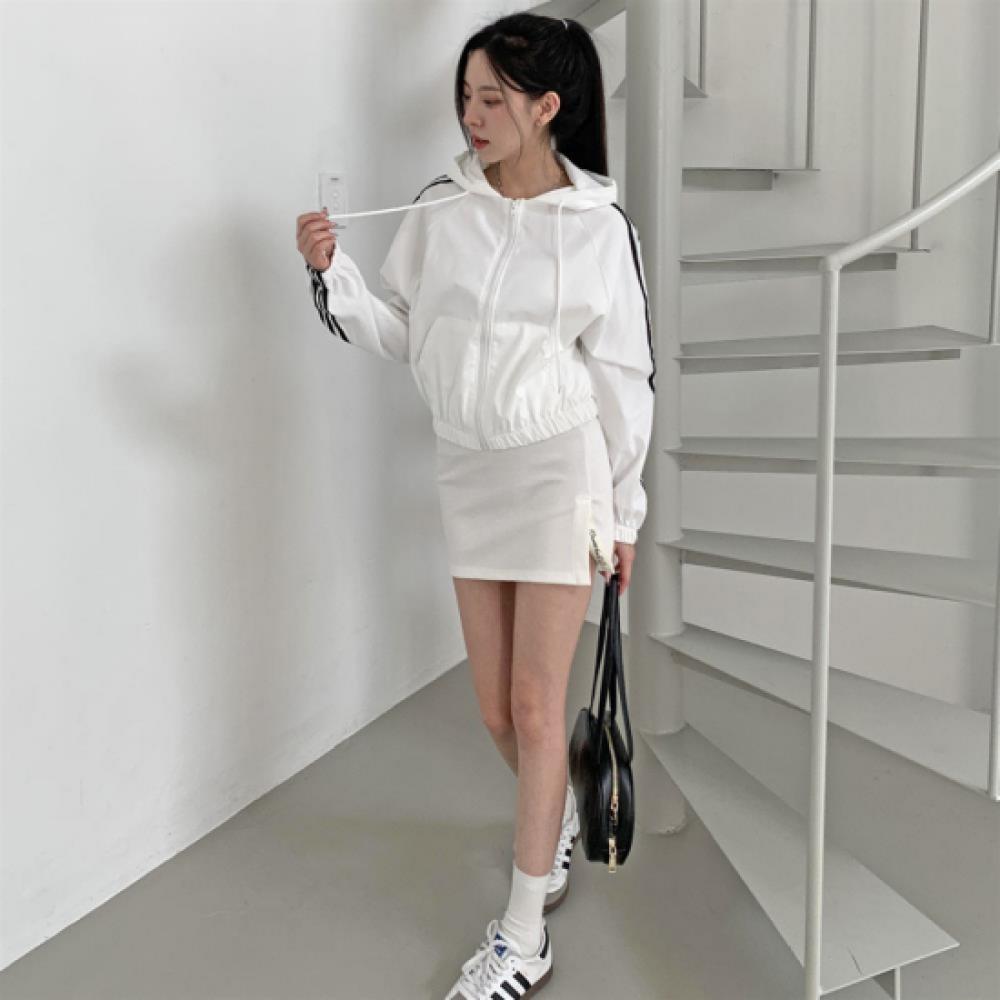 New Arrivals Open Run Women Crop Hooded Track Jacket Loose Fit