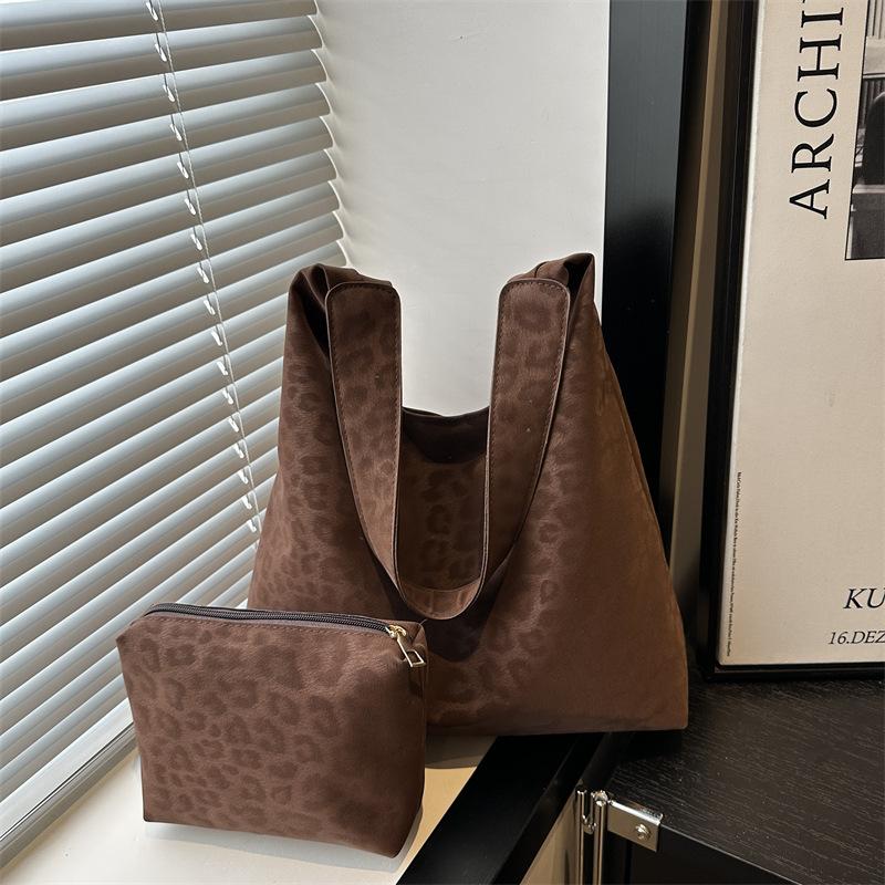 

New autumn and winter personalized leopard print tote bag women s fashion large-capacity shopping bag portable child and mother bag