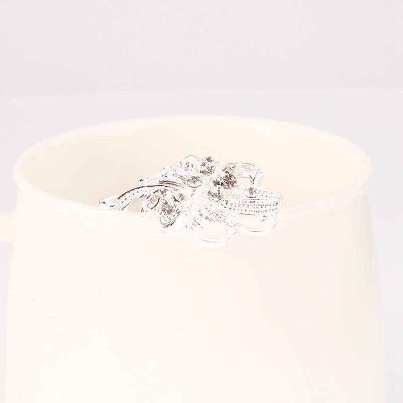 Studded Crystal Chic Elegant Rhinestone Dancing Swan Brooch Pin Wedding Jewelry Exquisite Elegant Women All-Match Jewelry