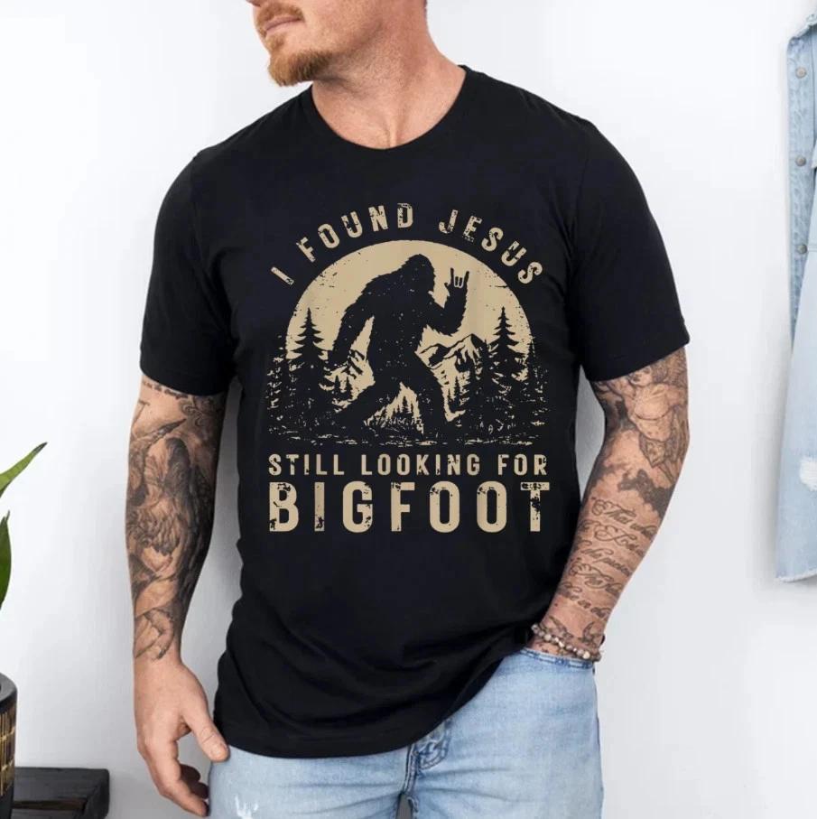 

Retro I Found Jesus Still Looking Bigfoot T-Shirt 2XL