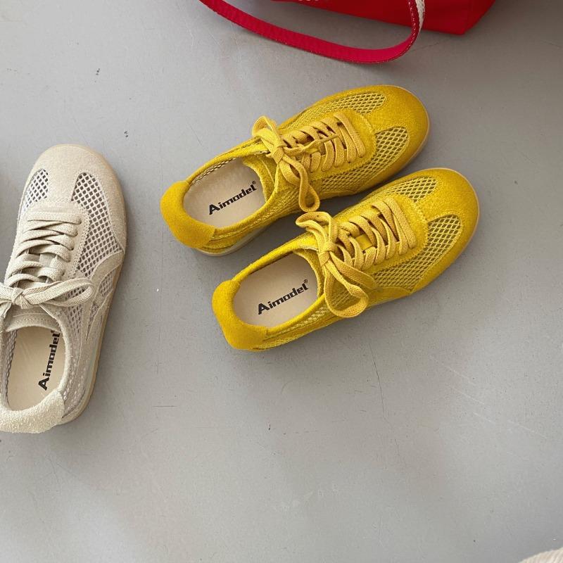 Women's new hollow breathable mesh shoes ultra-light soft sole versatile casual sports board shoes