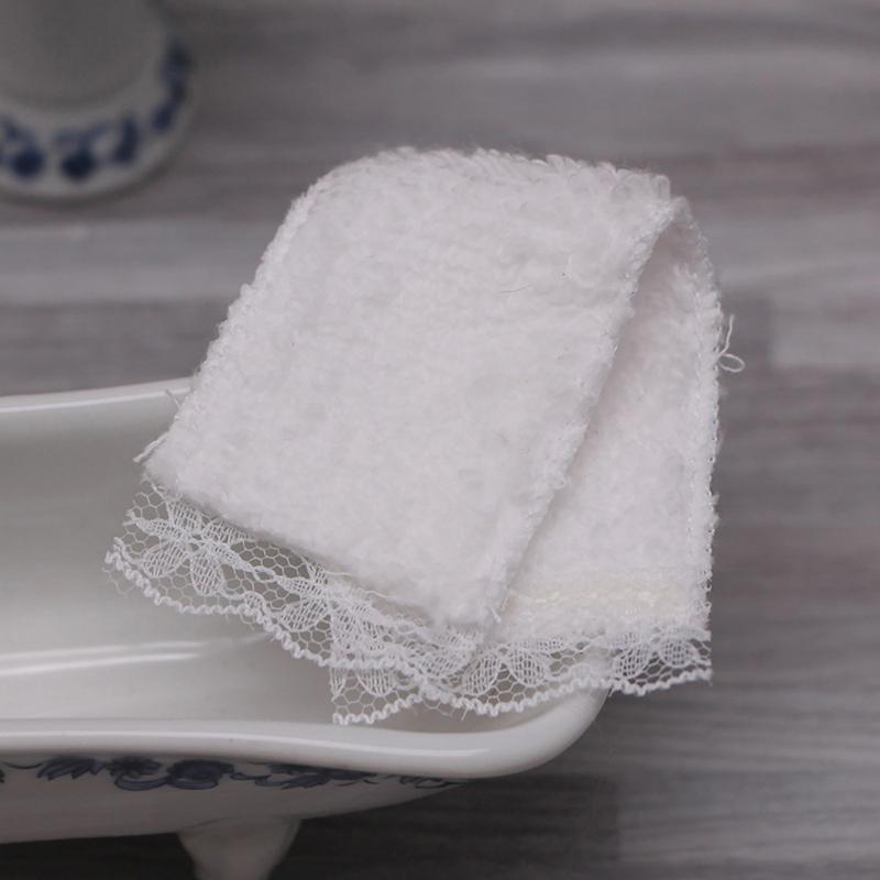 1PC Dollhouse Mini Bathroom Lace Towel Doll Bathroom Bath Towel Shooting Scene Props