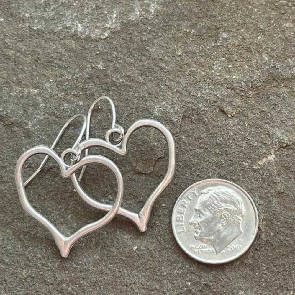 

Серьги в форме сердца в стиле ретро Серьги в стиле ретро