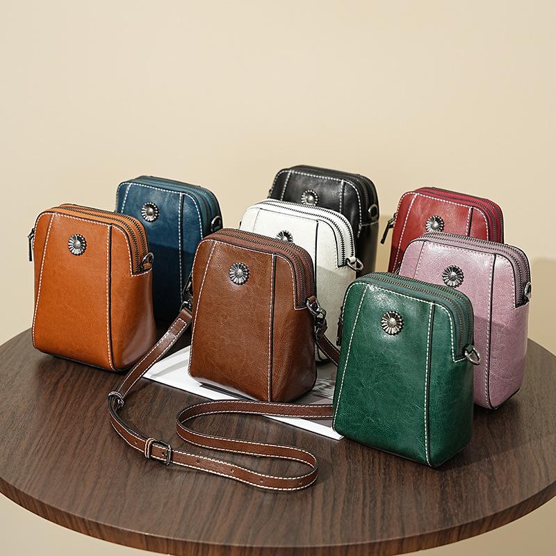 Oil Wax Cowhide Small Bag Women's Fashion Casual Leather Mobile Phone Bag Temperament Women's Light Messenger Bag