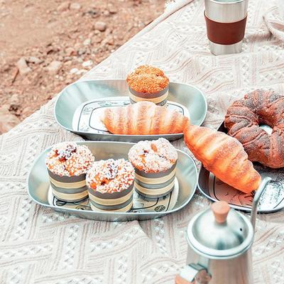 Retro Tinplate Dinner Plate Stainless Steel Serving Tray Round Seasoning Plates Platter Kitchen Gadget for Fruits Desserts Fried Chicken