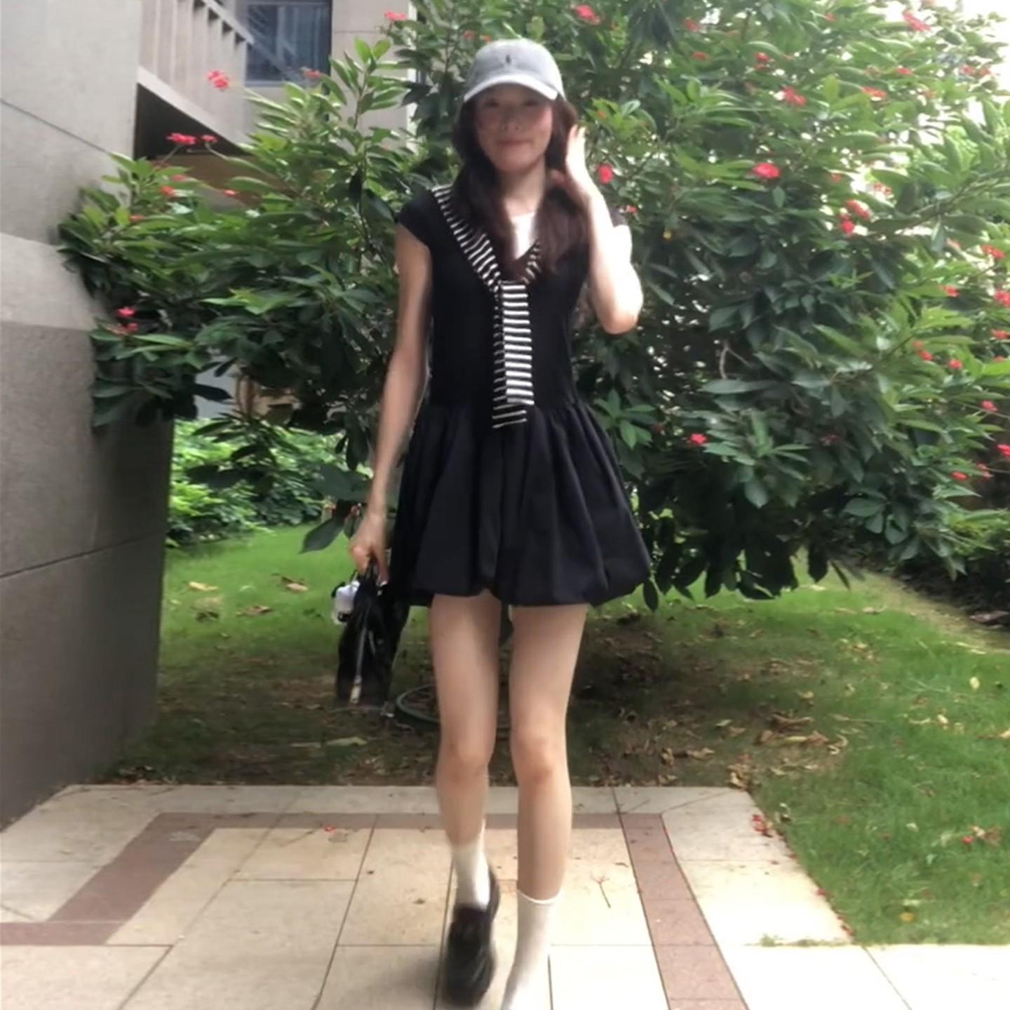 

Textured black dress women s summer new French temperament great good-looking early autumn a-word bud skirt XL чорний