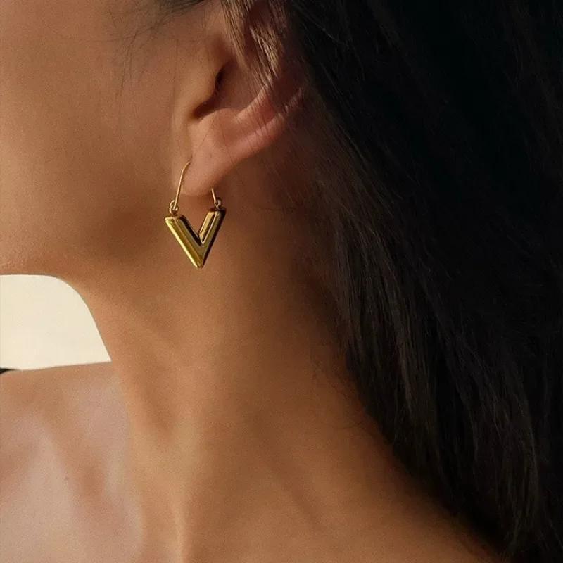 Concise Personality Gold Big V Shape Geometric Earrings Exaggerated Dangle Earring Fashion Jewerly Accessories for Women
