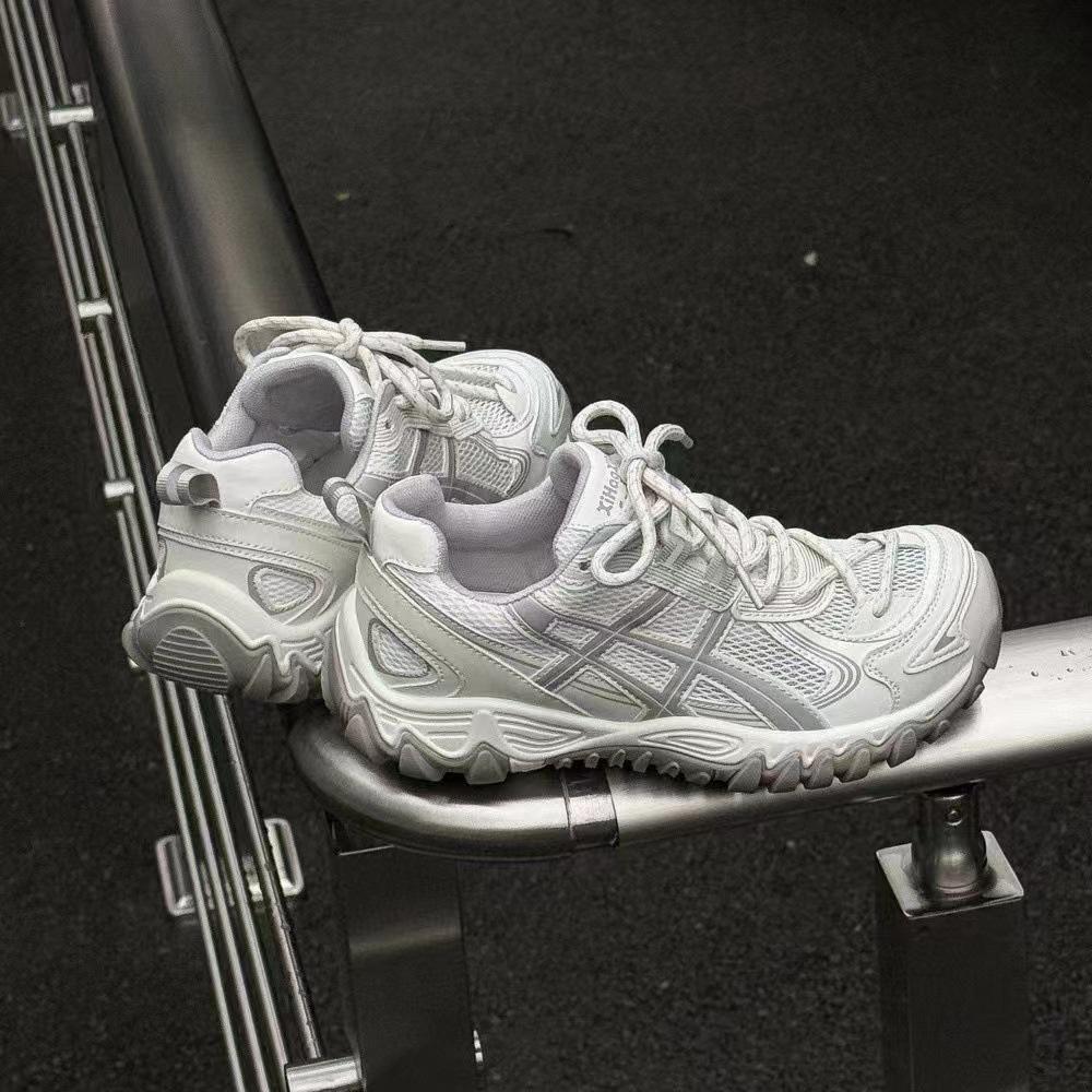 Thick Net Round-toed Colored Daddy Shoes for Women, Spring Style, Thick Sole, High-rise Inner Heel, Sporty and Casual Trendy Shoes