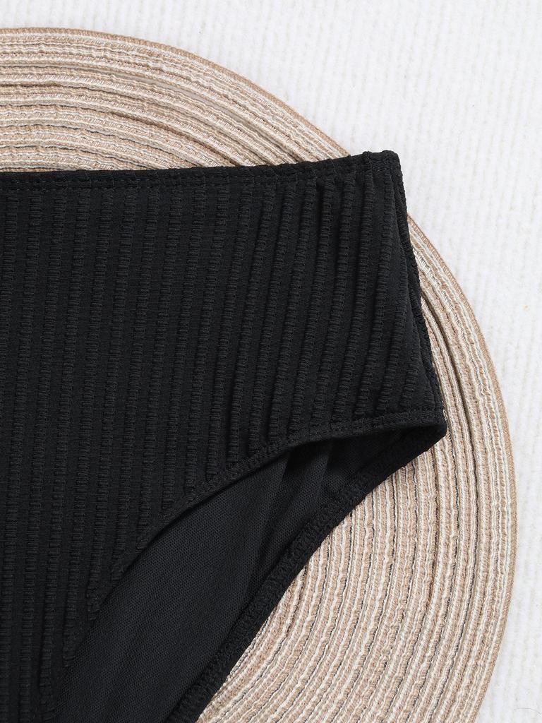 Euro-American Fashion Solid Triangle Cut Women's Swim Briefs