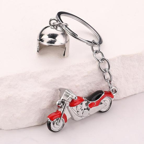 Keychain Pendant Motorcycle Shape Zinc Alloy Key Chain with Electroplated Double Helmet Design Cool Street Style Key Holder Backpack Car Accessory