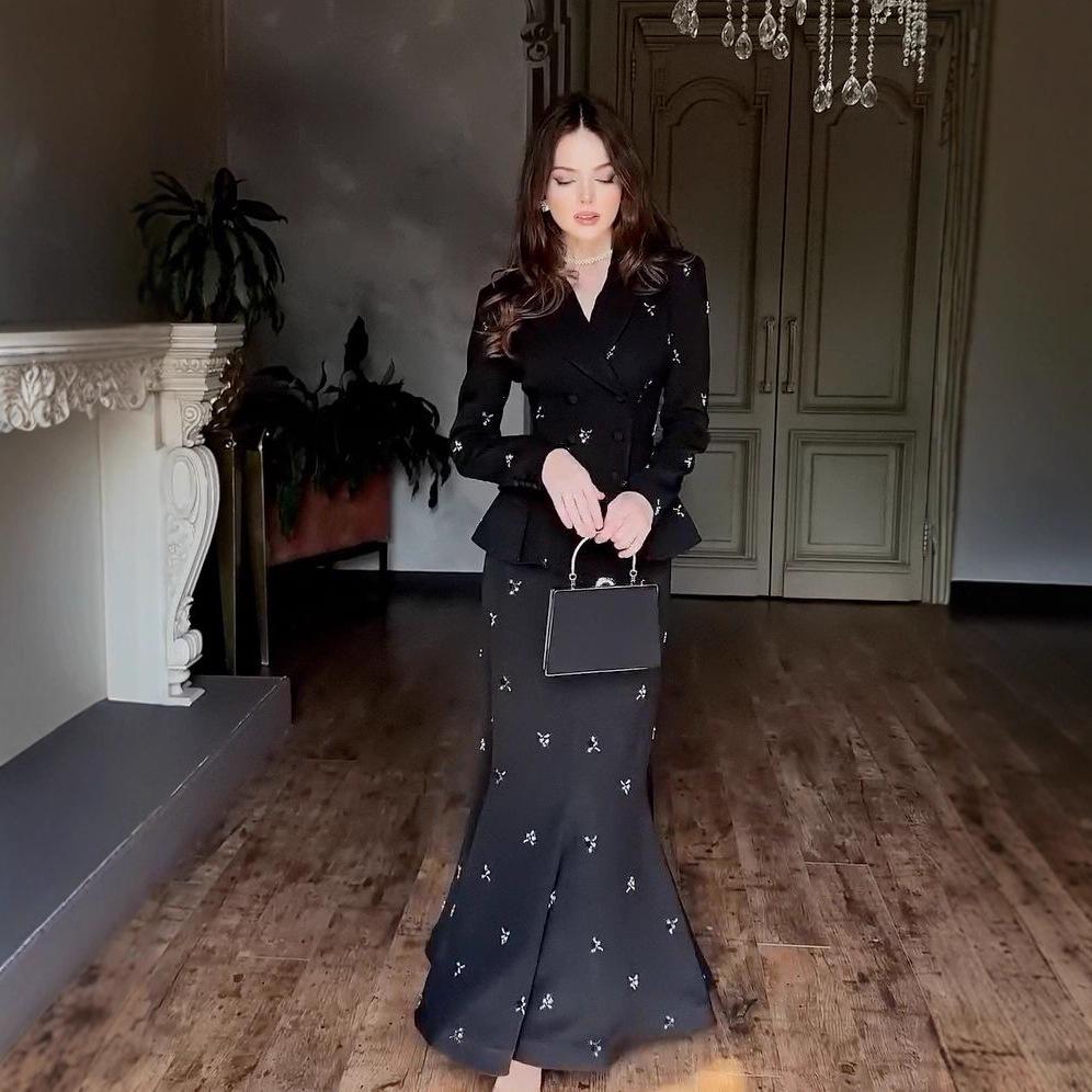 Vestido Largo Elegante para Mujer Otoño 2025 Estilo Retro con Cuello en V y Cintura Ceñida Estilo Europeo y Americano