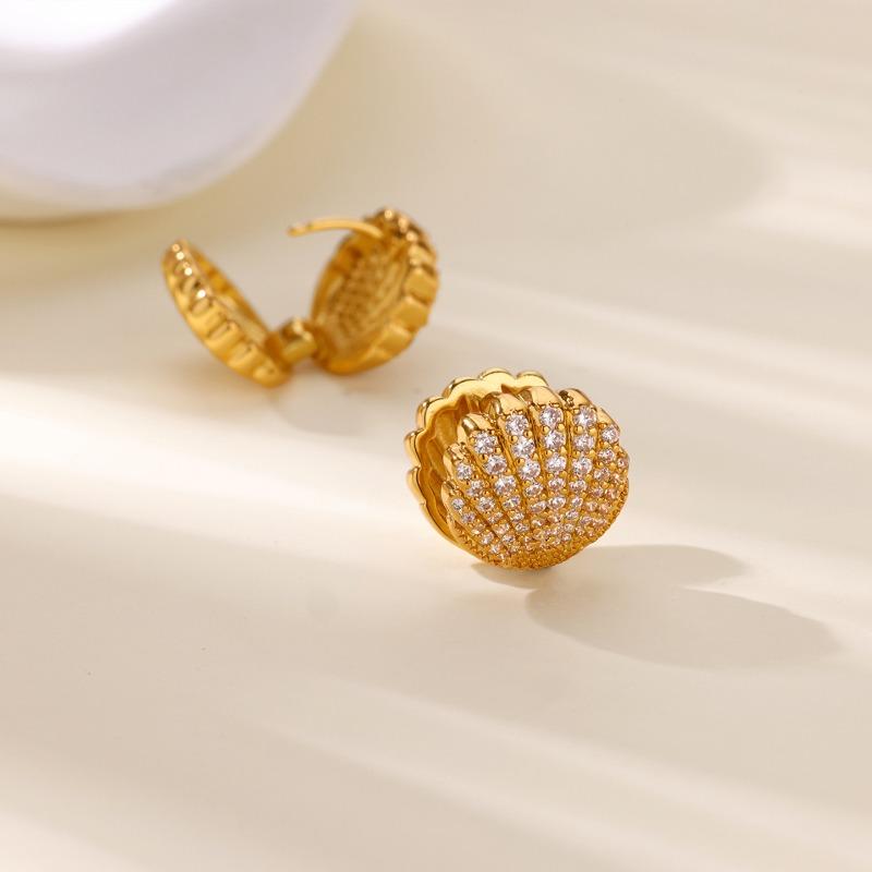 Aogu new fashion light luxury copper gold-plated zircon shell shape ear buckle women's niche premium earrings